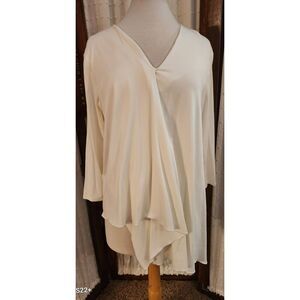 T22 Nvelop asymmetrical cream top